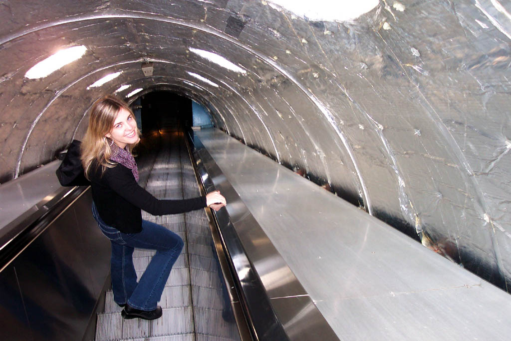 Atomium_deep_inside